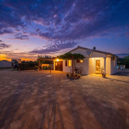 Casa Rural M&M Vodice Bagian luar foto